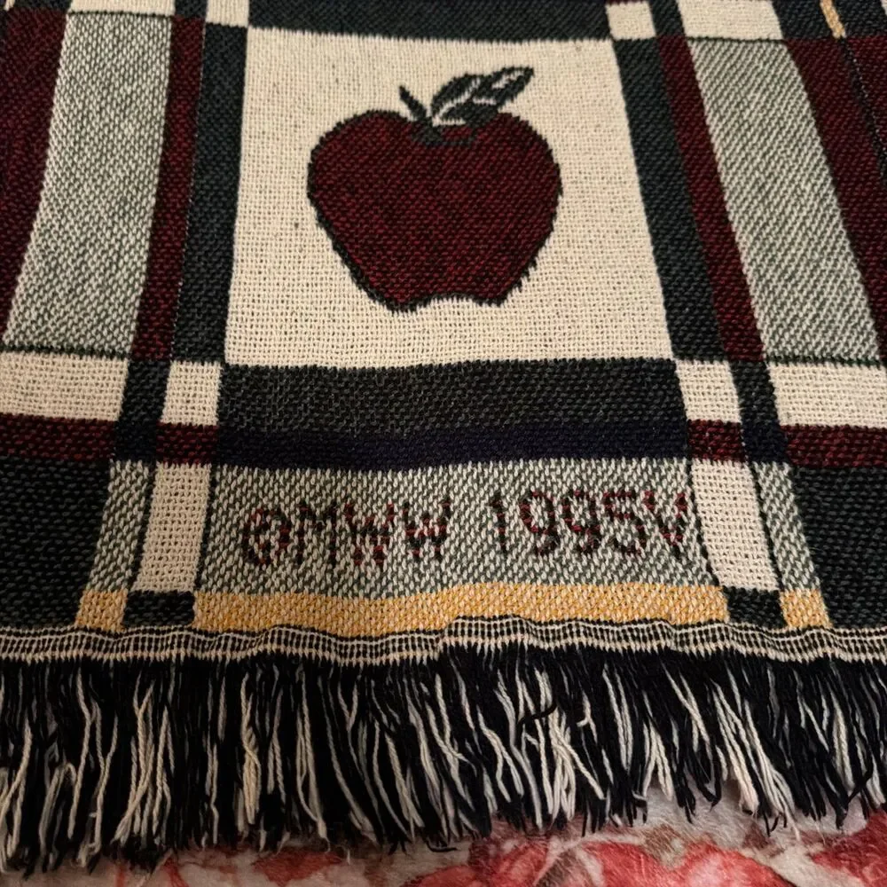 Apple Throw blanket red/green beige 68